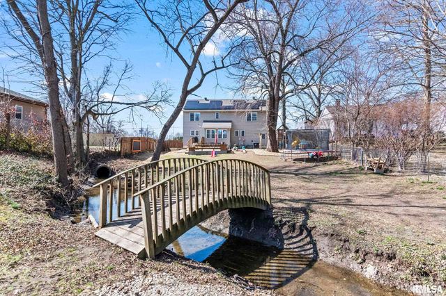 300 N WALNUT Street, Rochester, IL 62563