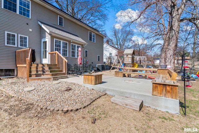 300 N WALNUT Street, Rochester, IL 62563