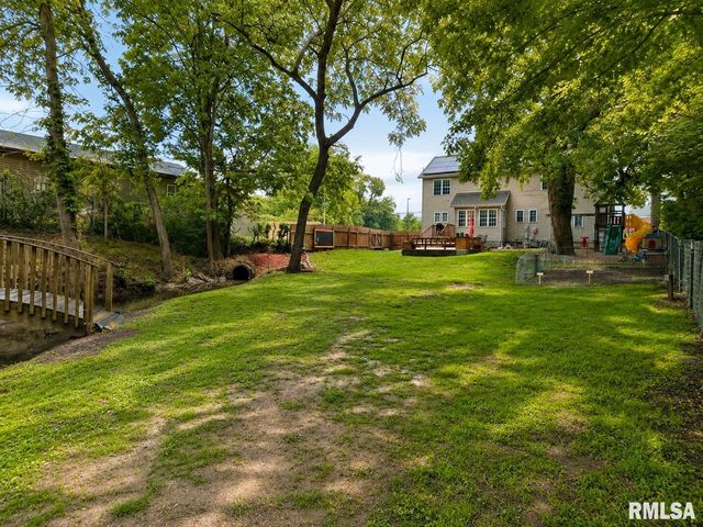 300 N WALNUT Street, Rochester, IL 62563