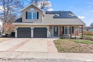 300 N WALNUT Street, Rochester, IL 62563