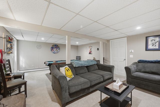 107 Cedar St, Sturbridge, MA 01518