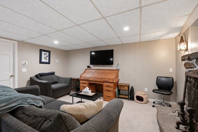 107 Cedar St, Sturbridge, MA 01518
