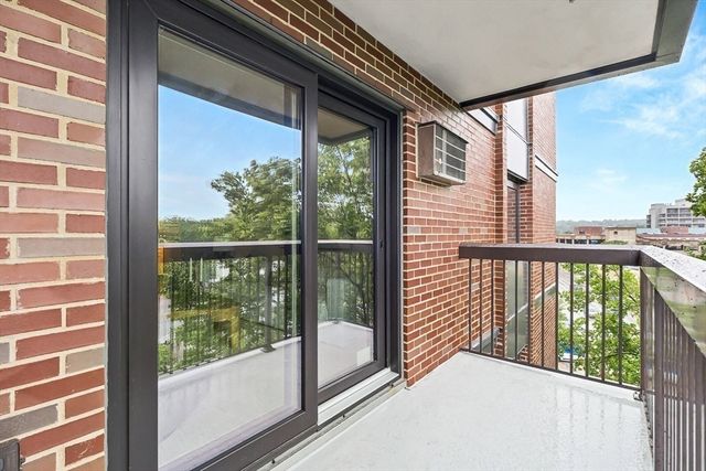 164 Galen Street 61, Watertown, MA 02472