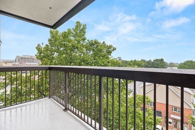164 Galen Street 61, Watertown, MA 02472