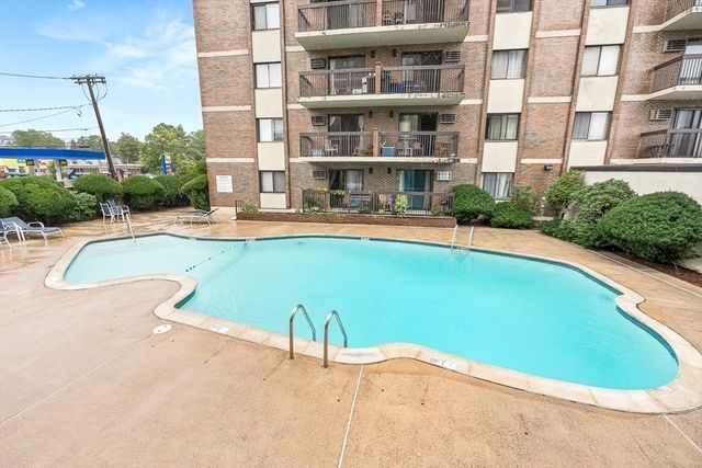 164 Galen Street 61, Watertown, MA 02472