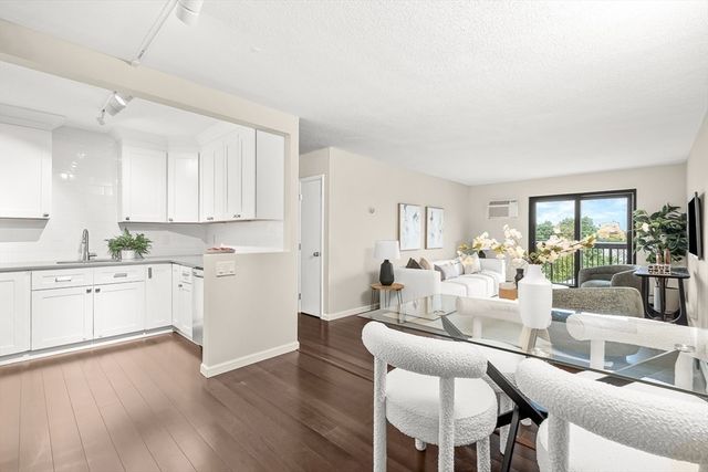 164 Galen Street 61, Watertown, MA 02472
