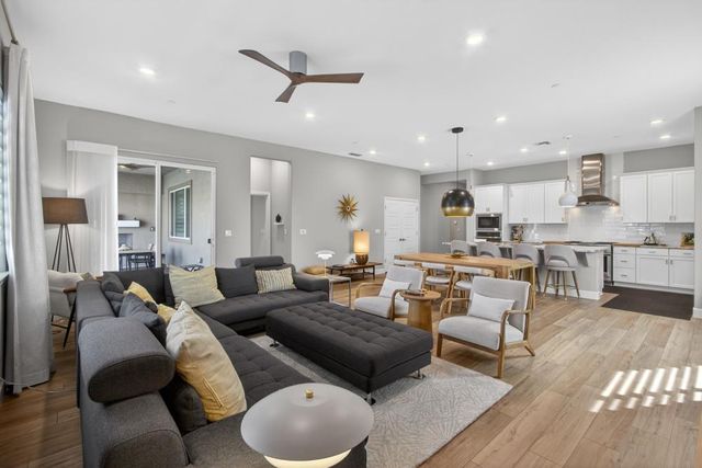 5955 Fallstaff St, Sacramento, CA 95835