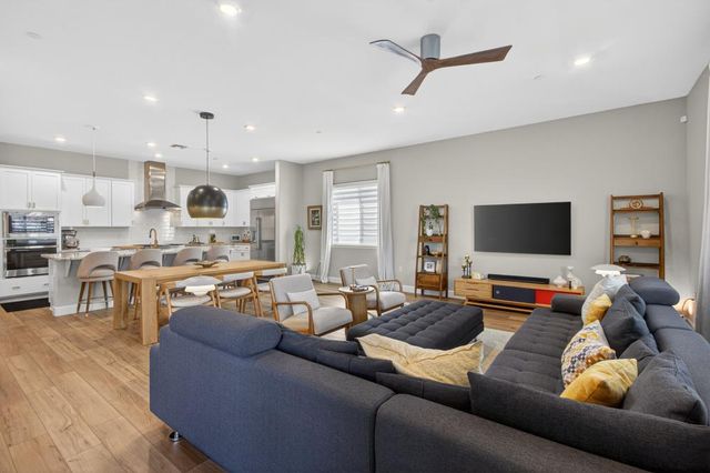 5955 Fallstaff St, Sacramento, CA 95835