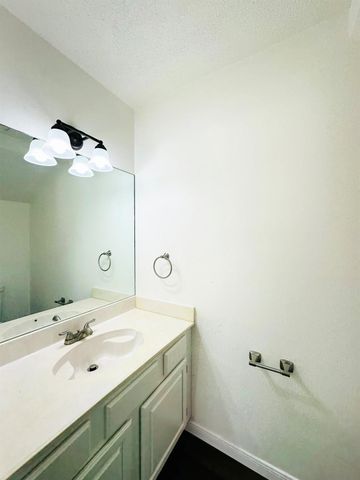 306 Applewood DR, Pflugerville, TX 78660