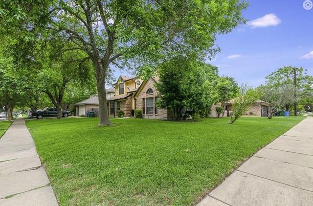 306 Applewood DR, Pflugerville, TX 78660