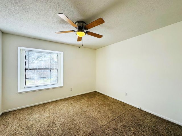306 Applewood DR, Pflugerville, TX 78660