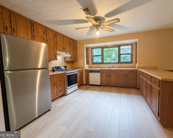 155 Franklin Farms Circle, Fayetteville, GA 30214
