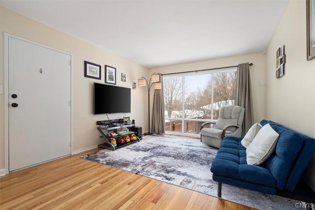 109 Barclay Road, Camillus, NY 13031