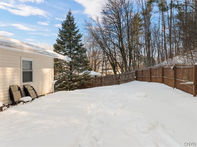 109 Barclay Road, Camillus, NY 13031