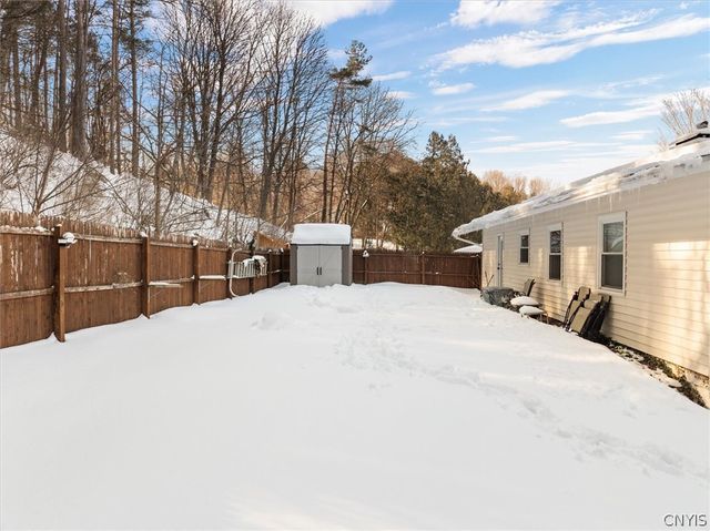 109 Barclay Road, Camillus, NY 13031