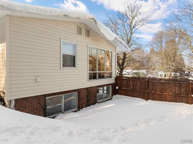 109 Barclay Road, Camillus, NY 13031