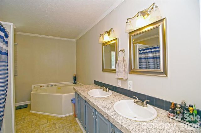 7010 Executive Circle, Denver, NC 28037