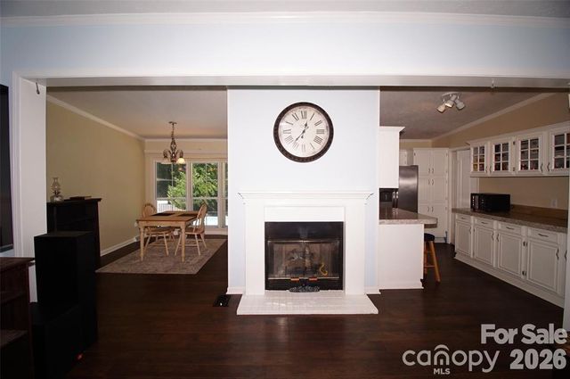 7010 Executive Circle, Denver, NC 28037