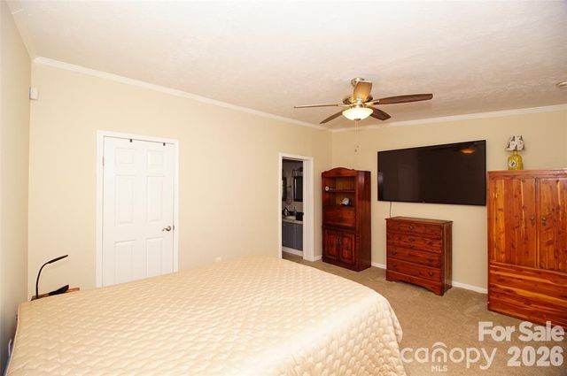 7010 Executive Circle, Denver, NC 28037