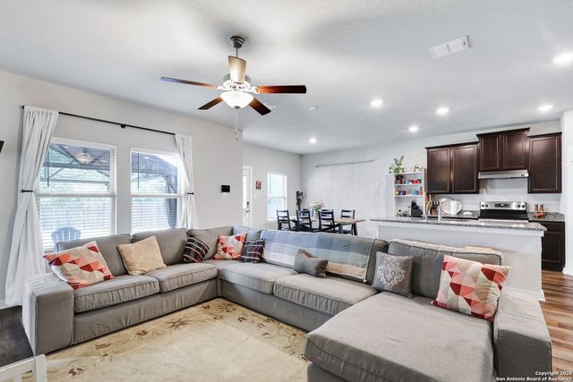 6803 EMERALD VLY, San Antonio, TX 78242