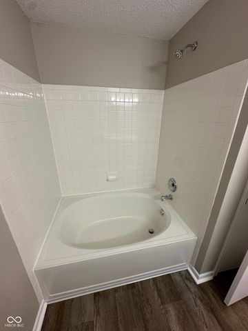 2200 Shadowbrook Drive, Plainfield, IN 46168