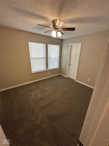 2200 Shadowbrook Drive, Plainfield, IN 46168