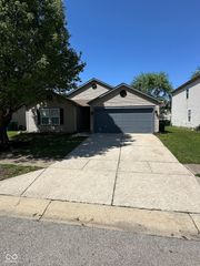 2200 Shadowbrook Drive, Plainfield, IN 46168