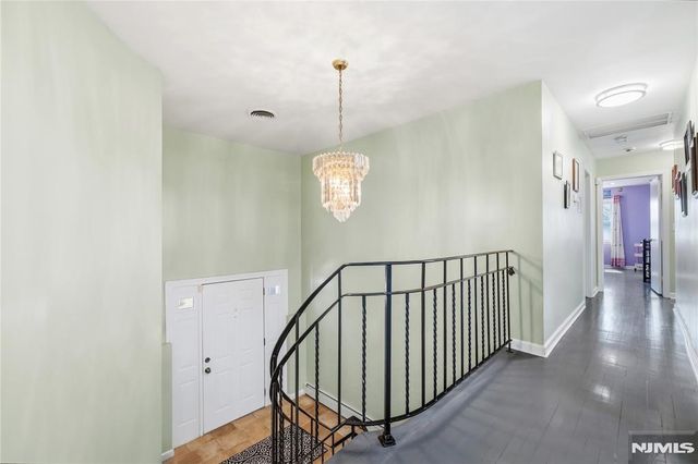 682 Floyd Street, Englewood Cliffs, NJ 07632