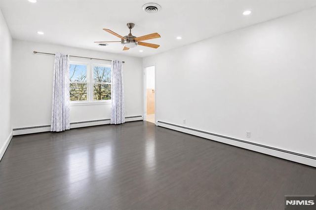 682 Floyd Street, Englewood Cliffs, NJ 07632