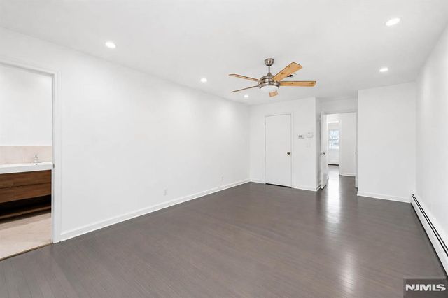 682 Floyd Street, Englewood Cliffs, NJ 07632