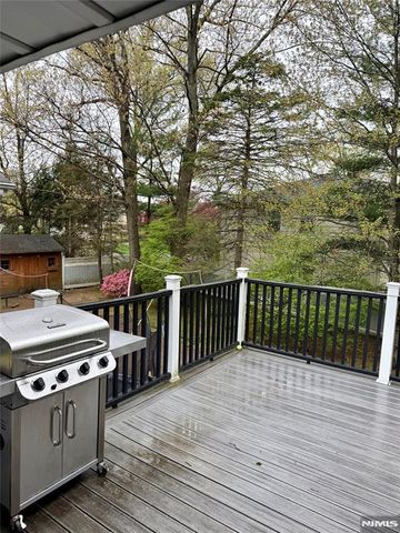 682 Floyd Street, Englewood Cliffs, NJ 07632