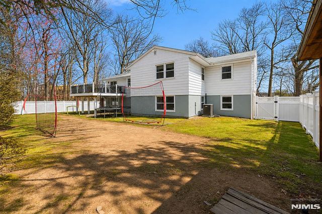 682 Floyd Street, Englewood Cliffs, NJ 07632