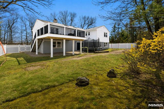 682 Floyd Street, Englewood Cliffs, NJ 07632