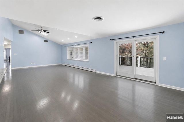 682 Floyd Street, Englewood Cliffs, NJ 07632