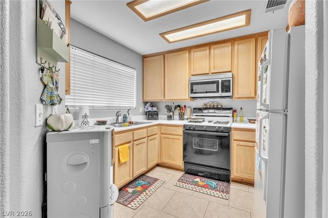 1401 Linnbaker Lane 202, Las Vegas, NV 89110