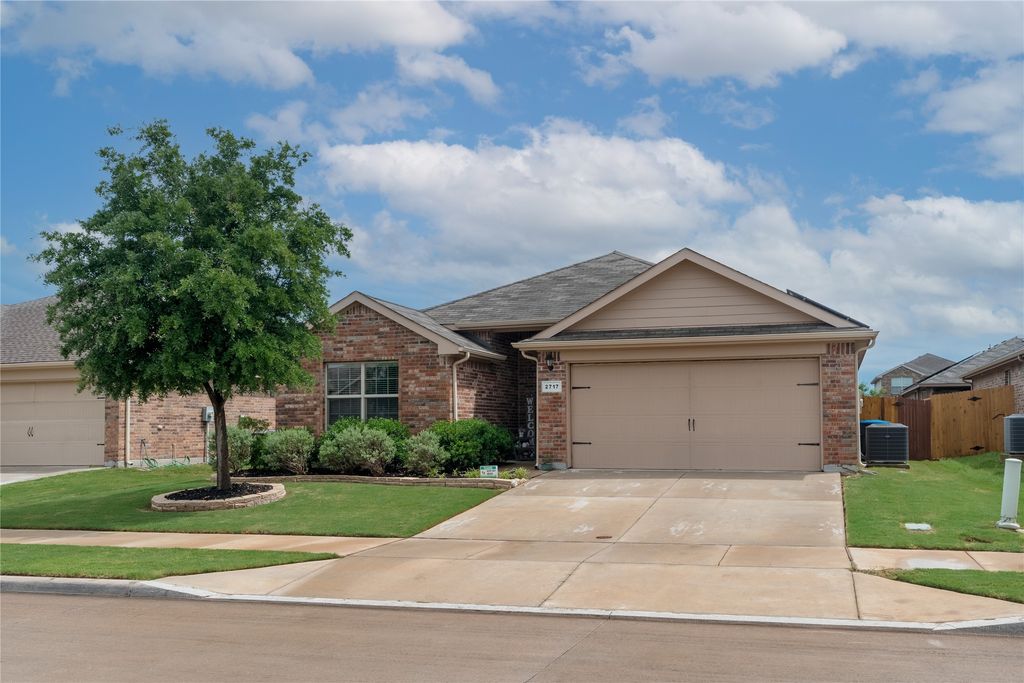 2717 Swift Creek Drive, Fort Worth, TX 76123