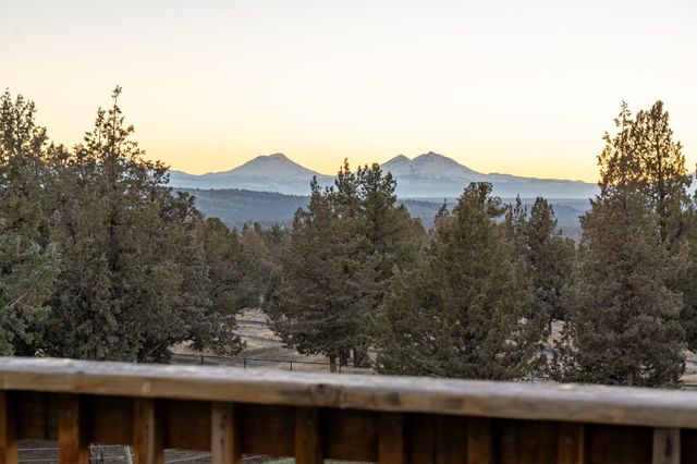 7672 SW Robin Drive, Terrebonne, OR 97760