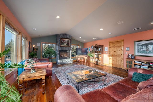 7672 SW Robin Drive, Terrebonne, OR 97760