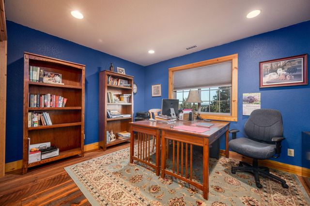 7672 SW Robin Drive, Terrebonne, OR 97760