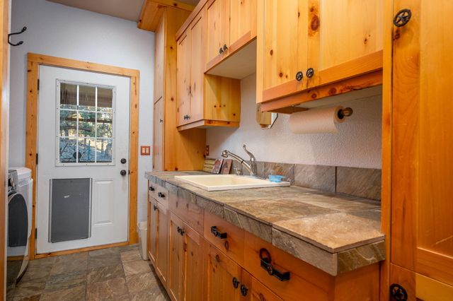 7672 SW Robin Drive, Terrebonne, OR 97760