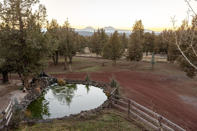 7672 SW Robin Drive, Terrebonne, OR 97760