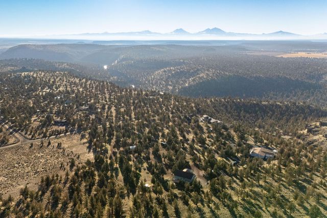 7672 SW Robin Drive, Terrebonne, OR 97760