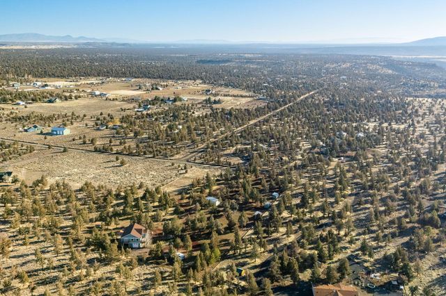 7672 SW Robin Drive, Terrebonne, OR 97760