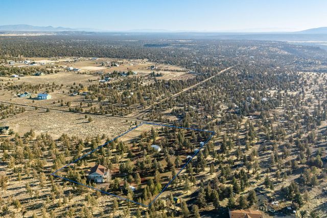 7672 SW Robin Drive, Terrebonne, OR 97760