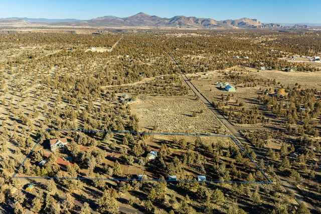 7672 SW Robin Drive, Terrebonne, OR 97760