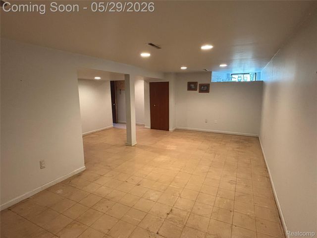 1147 Jay Street, Waterford Charter Township, MI 48327