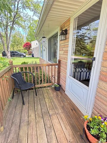 1147 Jay Street, Waterford Charter Township, MI 48327