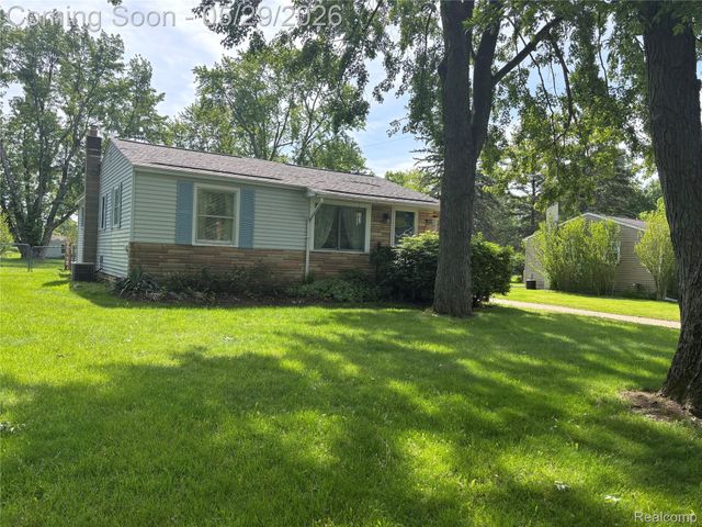 1147 Jay Street, Waterford Charter Township, MI 48327