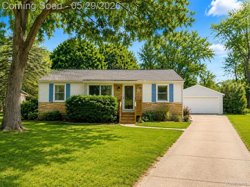 1147 Jay Street, Waterford Charter Township, MI 48327