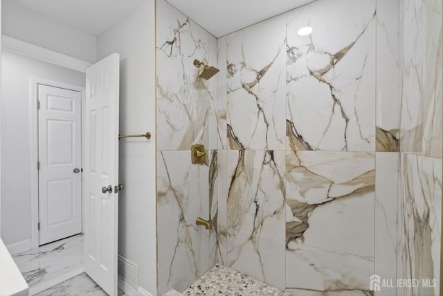 12 N Pennington Road N, New Brunswick, NJ 08901